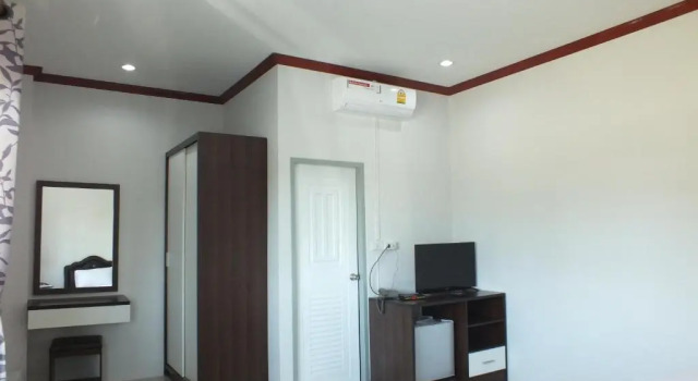 Номер Deluxe OYO 75394 Sakthong Grand Hotel