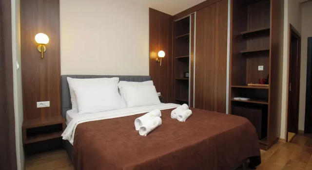 Standardní Dvoulůžkový s manželskou postelí pokoj s balkonem a a výhledem na město Hotel Semitronix