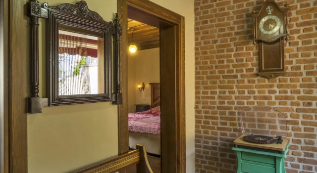 Elaia Hotel