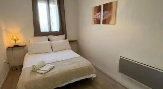 Joli T2, neuf tout équipé, 3 mins Gare St Roch, 4 personnes, Забронировать Отель Отели Монпелье с парковкой, рядом с Музей Атгер, Парковка