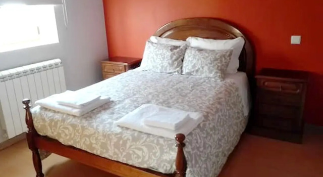 House With 3 Bedrooms in Cossourado, With Wonderful Mountain View, Enclosed Garden and Wifi Near the Beach, Boek Hotel Paredes de Coura 