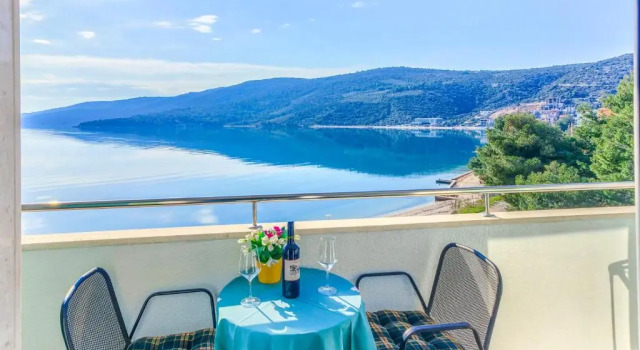 Студия с балконом Villa Drago