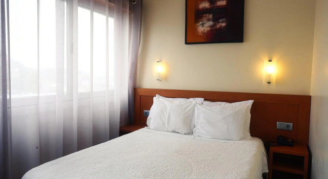 Hotel São Francisco, Забронировать Отель Лейрия Бейра-Алта, рядом с Луис де Камоес Гарден