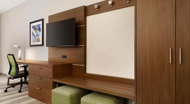 Четырёхместный номер Standard Holiday Inn Express & Suites-Cincinnati South - Wilder by IHG