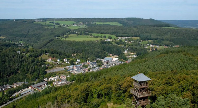 Attractive apartment with a fireplace located in the town of Stavelot