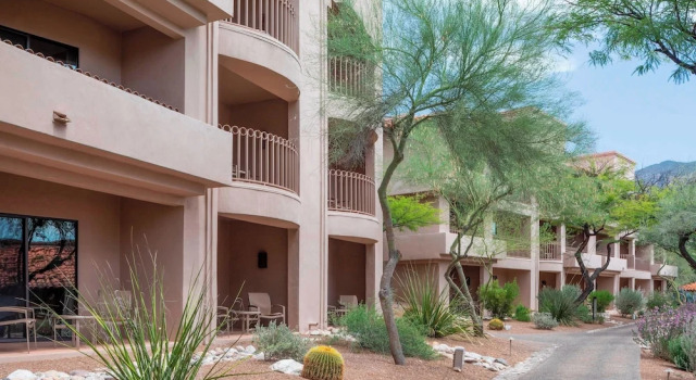 Двухместный номер Deluxe с балконом и с видом на бассейн The Westin La Paloma Resort & Spa