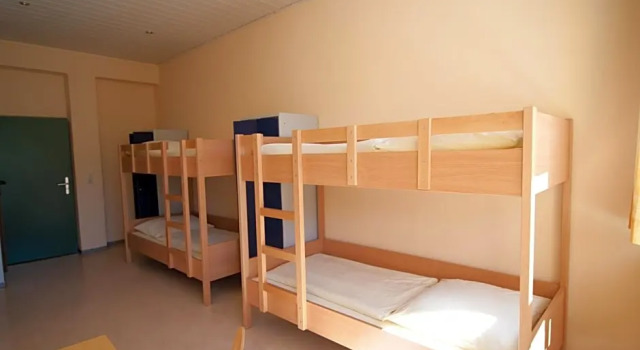 Кровать в общем номере Hostel haus international