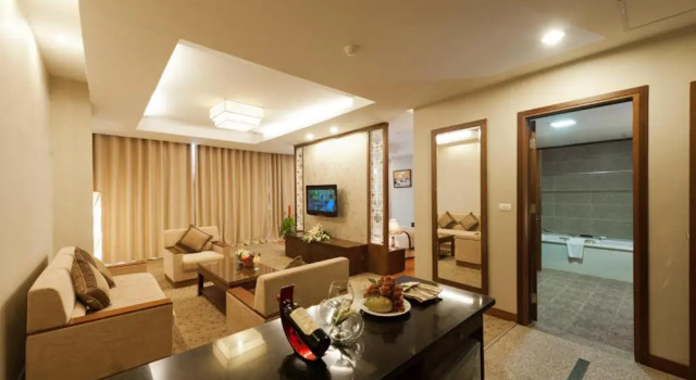 Люкс Executive Muong Thanh Grand Xa La Hotel