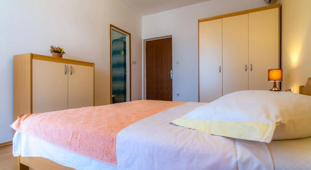Amazing Apartment in Barbat na Rabu With 1 Bedrooms and Wifi, Prenota Appartamento Hotel a Isole Quarnerine con parcheggio, Parcheggio