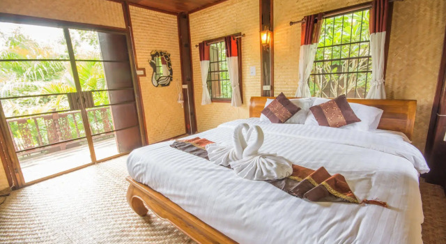 Phu Proud Resort, Забронировать Курортный отель Отели Ban Chang Khao Noi с завтраком, Завтраки