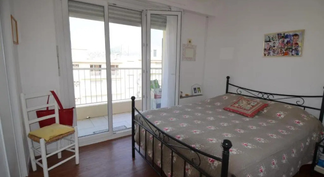 Appartement 4 personnes avec terrasse et parking le port de Nice, Забронировать Апартаменты/квартира Отели Ниццы с парковкой, рядом с Касл-Хилл, Парковка