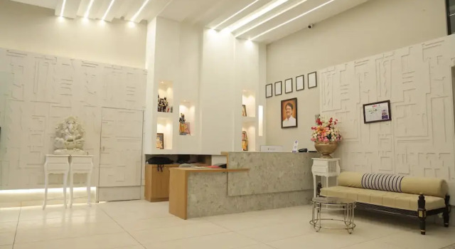 Vaishnav Hotel, Забронировать Отель Латур штат Махараштра