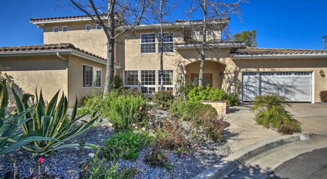 El Cajon Home w/ Pool, Grill Station & Decks, 予約 バケーションホーム エルカホン San Diego County