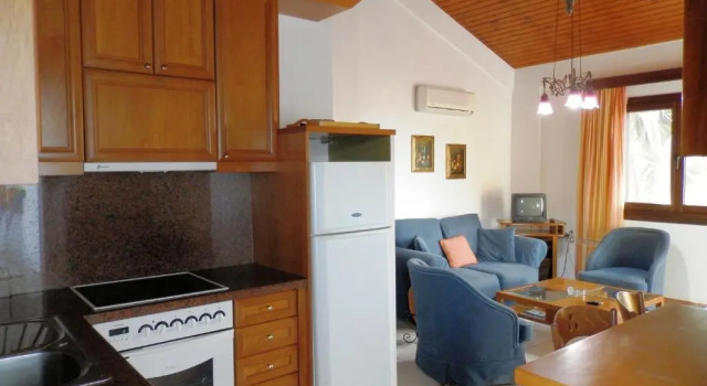Вилла Kazamia Apartments with Sharing Pool
