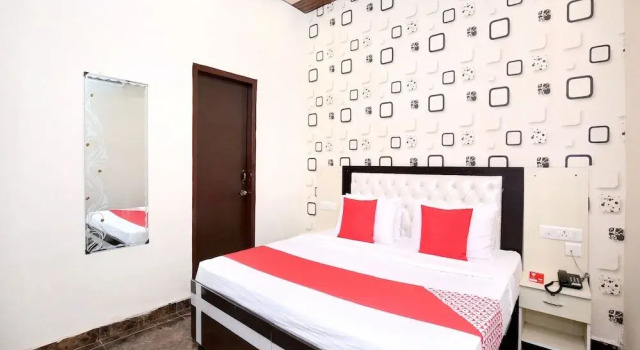The Sitara Hotel By OYO Rooms, Rezerwuj Hotel Panchkula Delhi
