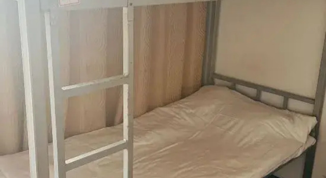 Кровать в общем номере (мужской номер) Shifan Express Hotel