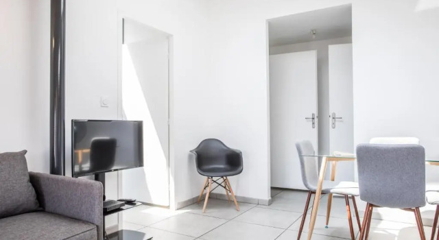 304 - Appartement Duplex et Moderne - Jeanne d'Arc, Toulouse, Забронировать Апартаменты/квартира Отели Тулузы с парковкой, рядом с Le Pont Neuf, Парковка