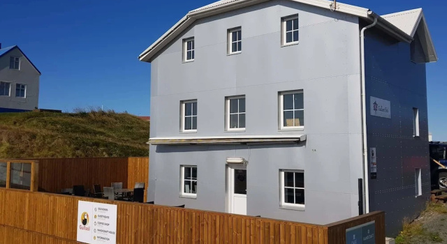Guesthouse Gullsól, Rezervovat Penzión Hotely v North Iceland s parkováním, Parkování