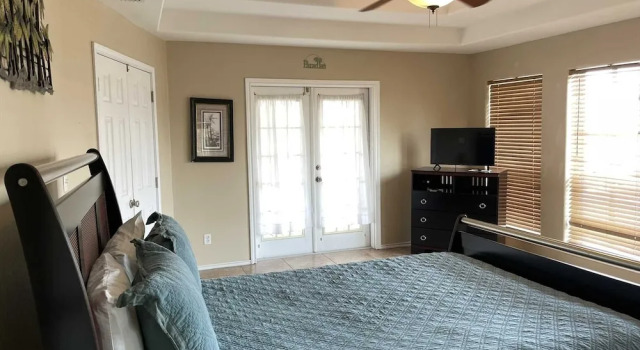 126 E Pike 4 Bedroom Home by RedAwning, Buchen Sie Ferienhaus Hotels in Padre Island mit Parkplatz, Parkplätze