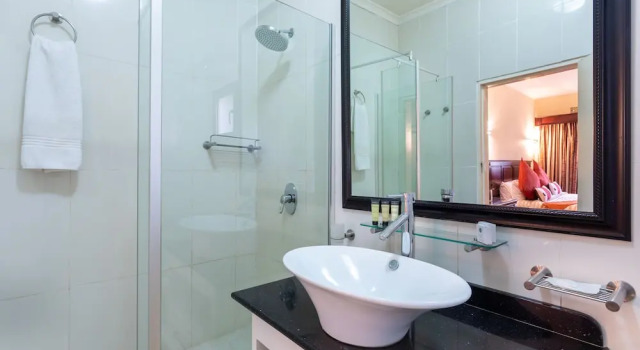 Апартаменты Fallsway Apartments Burley Court