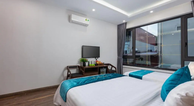 Трёхместный номер Standard с видом на город Airport Classic Hotel & Travel