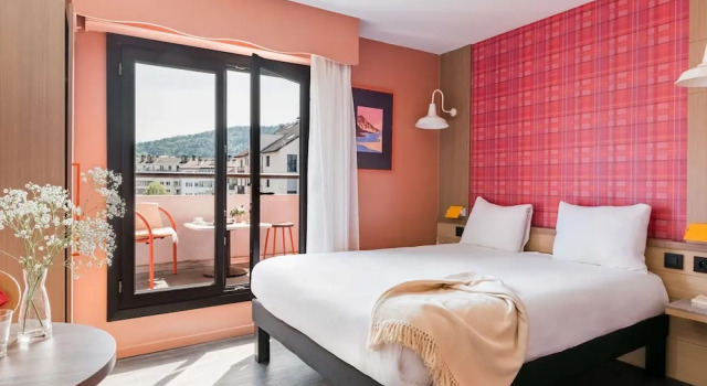 Двухместный номер Standard с балконом ibis Styles Annecy Centre Gare