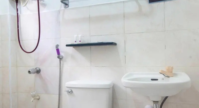 Номер Standard RedDoorz at Coco Grove Tourist Inn