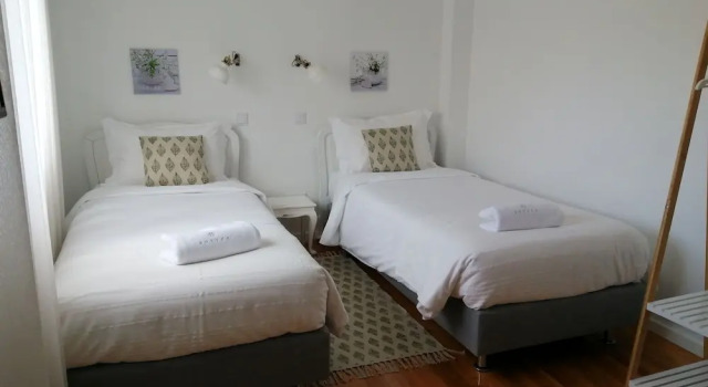 Botica Guesthouse, Book Pension Espinho Prata Coast