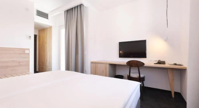 Двухместный номер Premium с балконом Hotel Mediteran