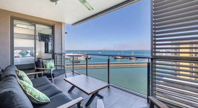 Семейные апартаменты с 3 комнатами с видом на океан Darwin Waterfront Short Stay Apartments