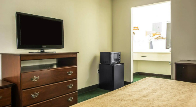 Quality Inn Pleasantville