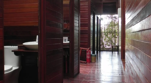 Кровать в общем номере Borneo Natural Sukau Bilit Resort