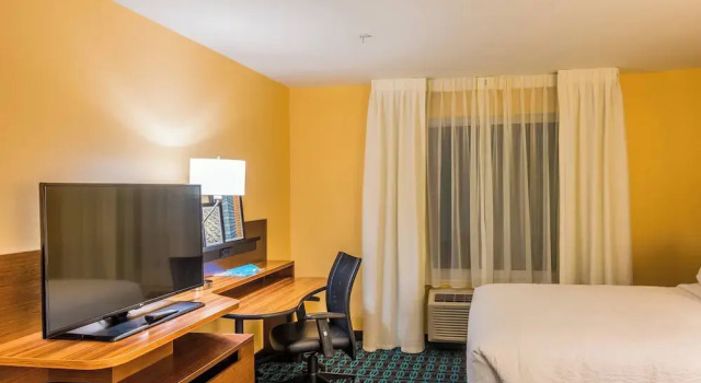 Четырёхместный номер Standard Fairfield Inn & Suites by Marriott Mobile Saraland
