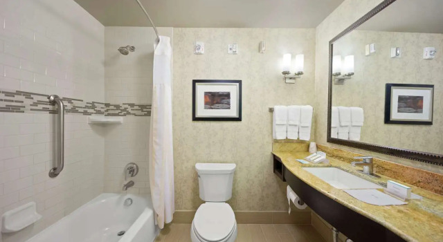 Четырёхместный номер Standard Hilton Garden Inn Lawton-Fort Sill