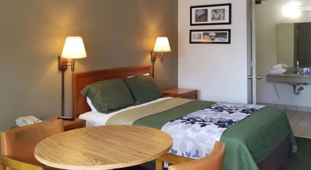 Двухместный номер Standard Rodeway Inn