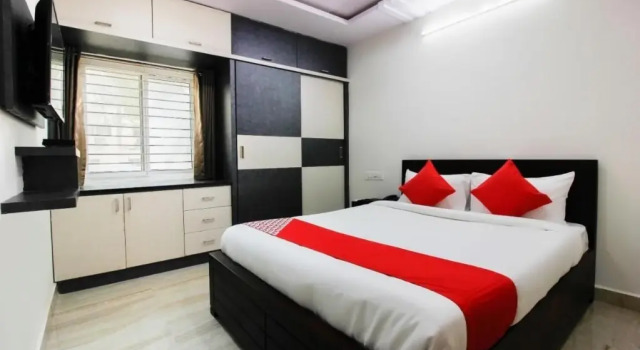 OYO 42887 Tenneti Towers, Rezerwuj Hotel Ameerpet 