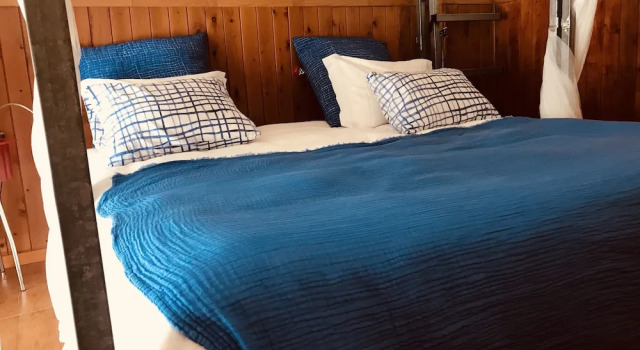Кровать в общем номере Santos Hostel - Lisbon