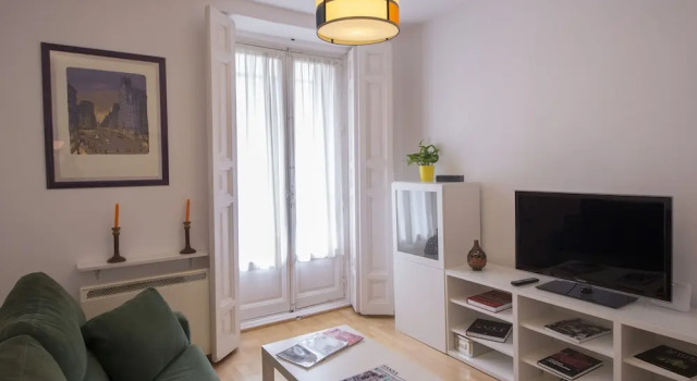 Cozy in Best Gran Via Malasaña Chueca, Забронировать Отель Мадрид Провинция Мадрид, рядом с Дом-музей Лопе де Вега