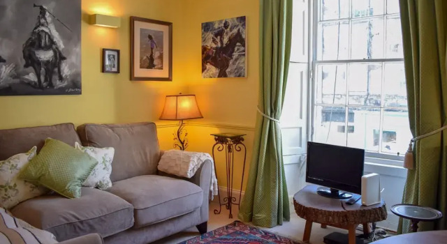 1 Bedroom Flat in New Town Edinburgh, Забронировать Отель Отели Эдинбурга 3 звезды, рядом с Scottish Widows Bank Plc, 3*