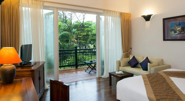 Двухместный номер Superior с балконом и с видом на сад Victoria Hoi An Beach Resort & Spa