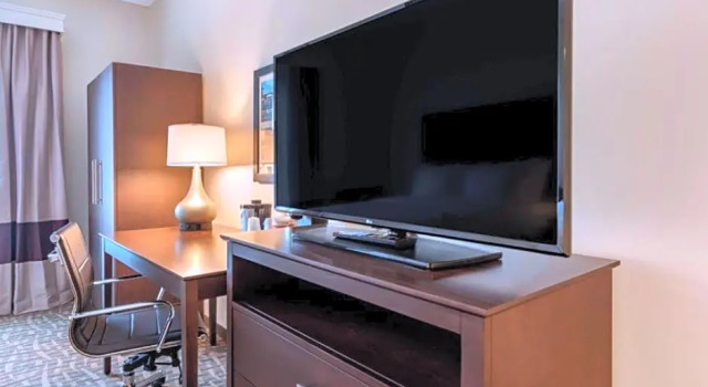 Четырёхместный номер Standard Comfort Inn & Suites Pittsburgh-Northshore