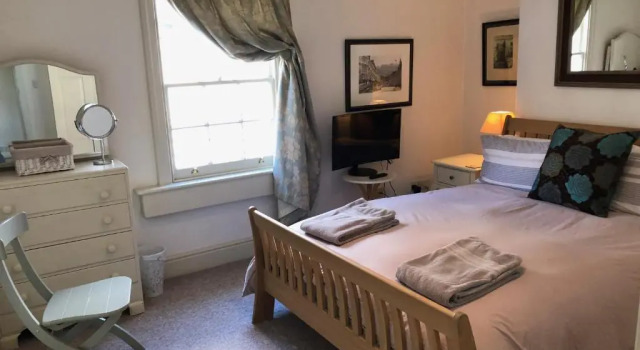 Lansdown Slope Townhouse - Elegant 5 Bedrooms near Assembly Rooms