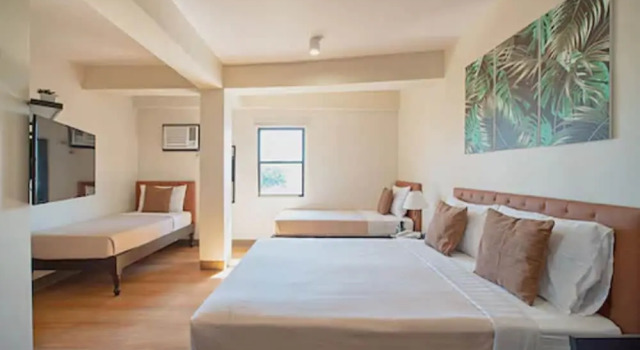Четырёхместный семейный номер Standard Achievers Airport Hotel