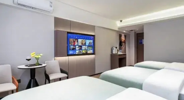 Трёхместный номер Standard Tea Horse Road Hotel