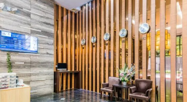 Huiya Hotel, Book Hotel Hotels in Zhaoqing with Parking, Parking