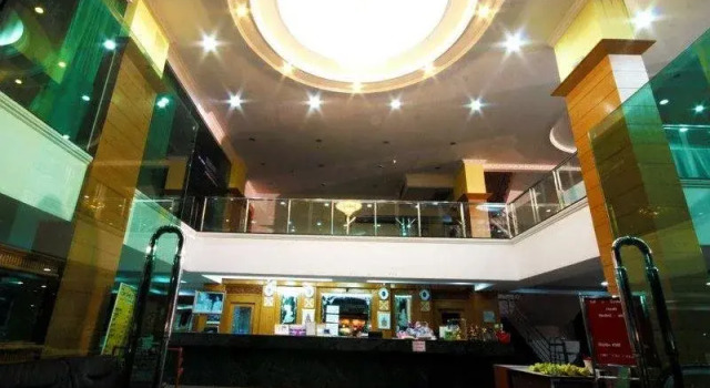 River Hotel Nakhon Pathom, Varaa Hotelli SPA-hotellit kohteessa Central Thailand, SPA
