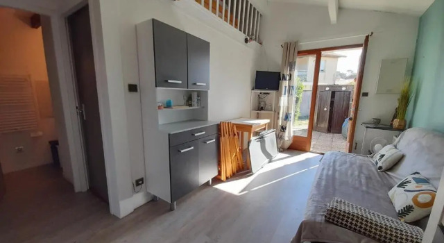 Biscarrosse-plage jolie maisonnette avec terrasse - 200m de la plage -pour 5 personnes