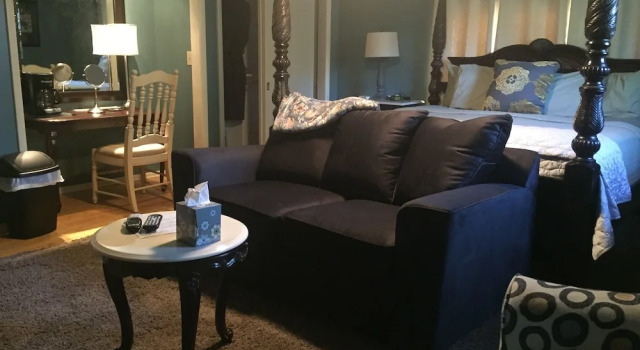 Up Up and Away Lodging, Book Bed and Breakfast Hermann Missouri