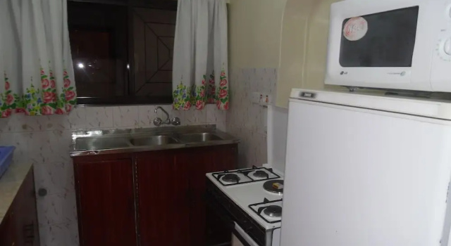 Семейные апартаменты с 3 комнатами Samra Court