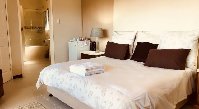 Трёхместный номер Deluxe с балконом Eden Rose Manor B&B